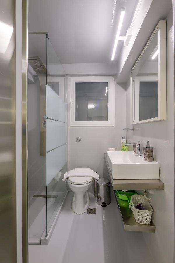 Fully Renovated Underground Flat In Pagrati Apartman Athén Kültér fotó