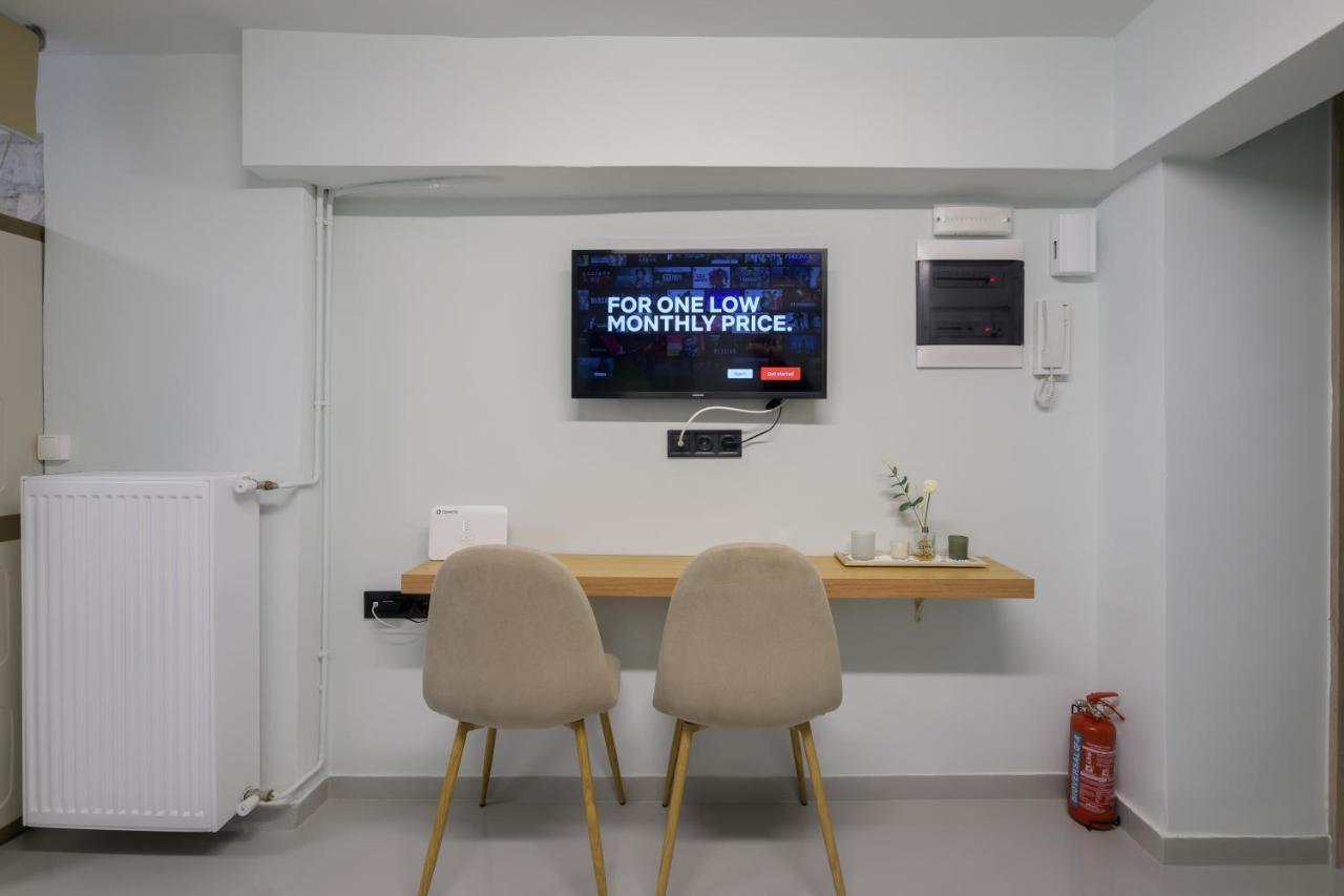 Fully Renovated Underground Flat In Pagrati Apartman Athén Kültér fotó