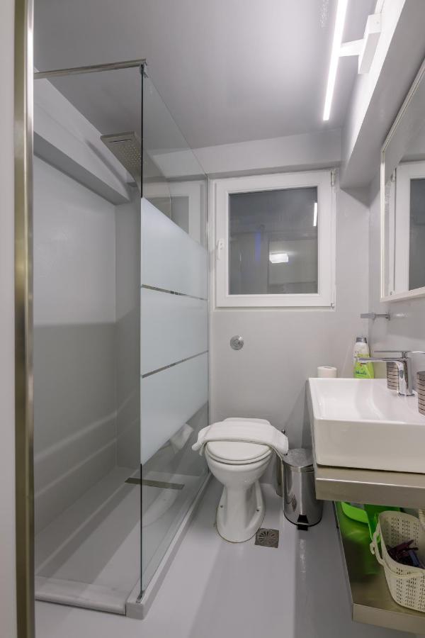 Fully Renovated Underground Flat In Pagrati Apartman Athén Kültér fotó