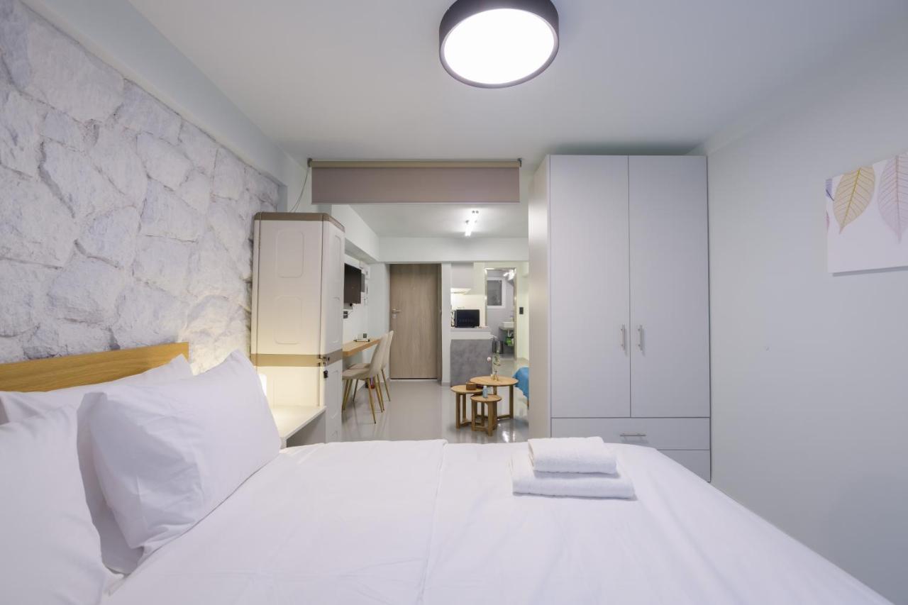 Fully Renovated Underground Flat In Pagrati Apartman Athén Kültér fotó
